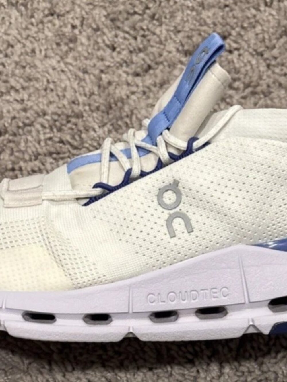 ON Cloud Cloudnova Women’s Shoes Undyed White Heather Size 9.5 Sneakers